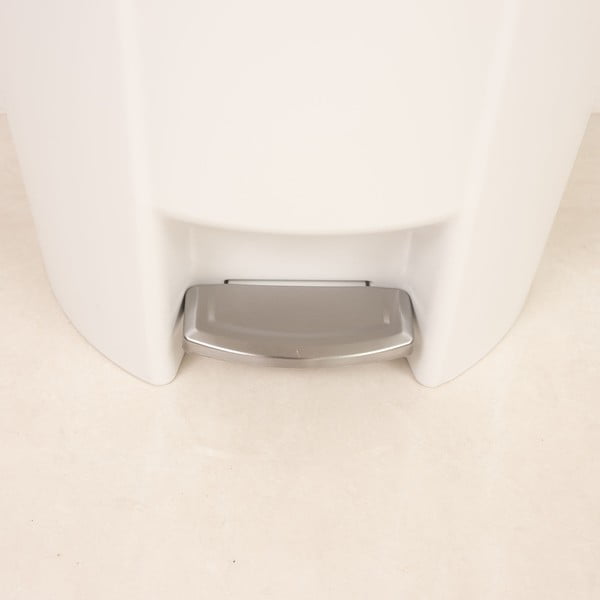 Bílý nášlapný plastový odpadkový koš 50 l – Addis-image-2