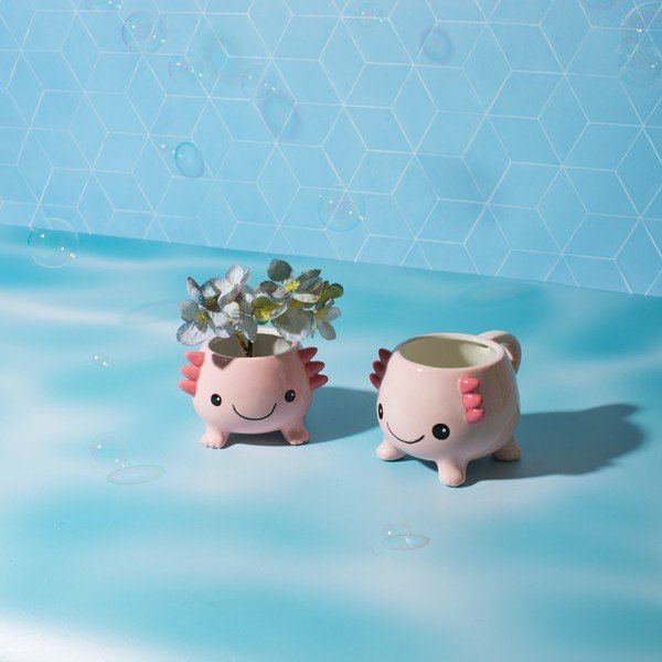 Světle růžový hrnek Axolotl – Sass & Belle-image-2