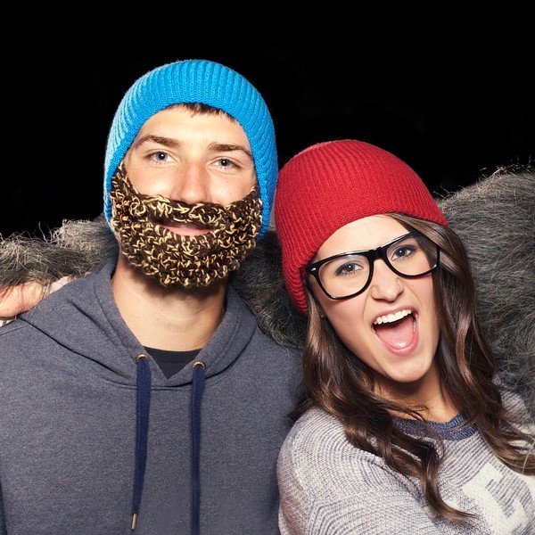 Červená čepice s černým plnovousem Beardo Attached-image-4