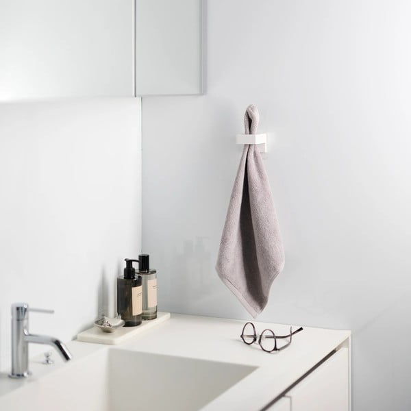 Bílý plastový multifunkční držák Film Hook – YAMAZAKI-image-3