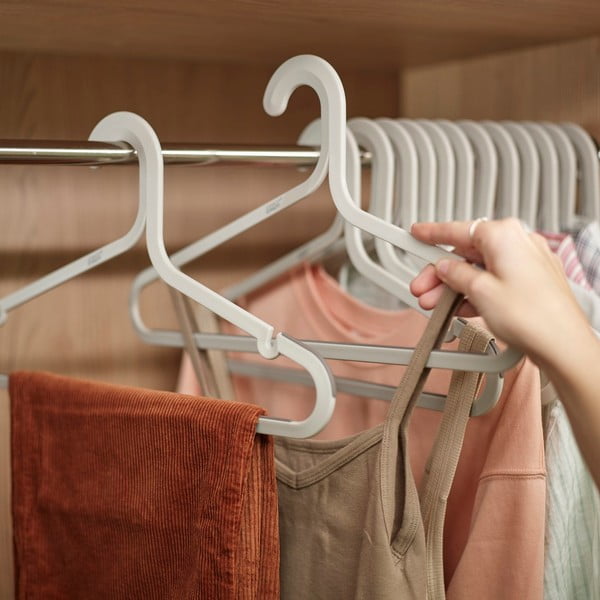 Plastová ramínka v sadě 5 ks Orderly – Joseph Joseph-image-1