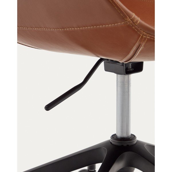 Koňakově hnědá kancelářská židle z imitace kůže Tissiana – Kave Home-image-1