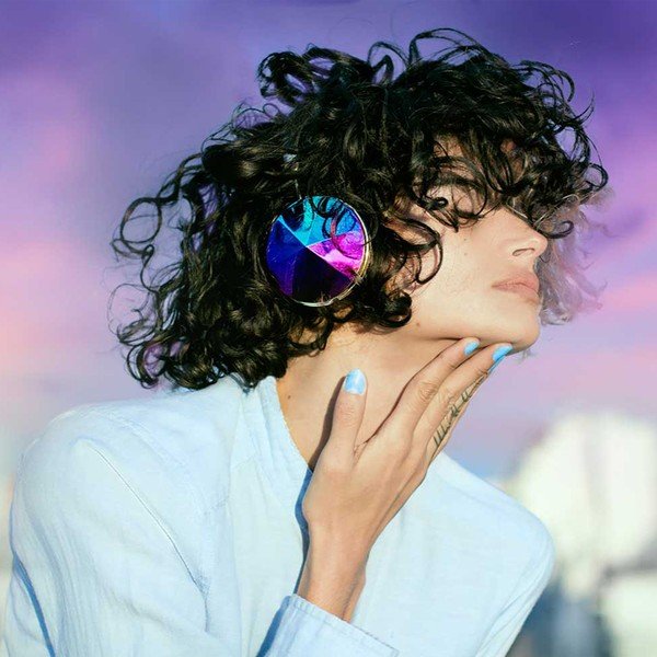 Černá sluchátka s odpojitelným kabelem a duhovými detaily Frends Taylor Wireless-image-1