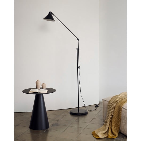 Černá stojací lampa s kovovým stínidlem (výška 220 cm) Dione – Kave Home-image-2