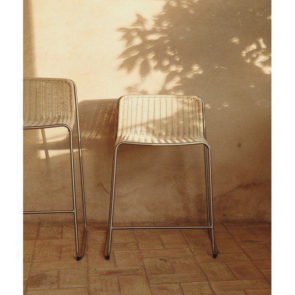 Béžová kovová zahradní barová židle Tavari – Kave Home-image-1