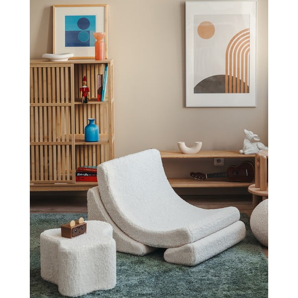 Krémové dětské křesílko z textilie bouclé Moon – Wigiwama-image-4