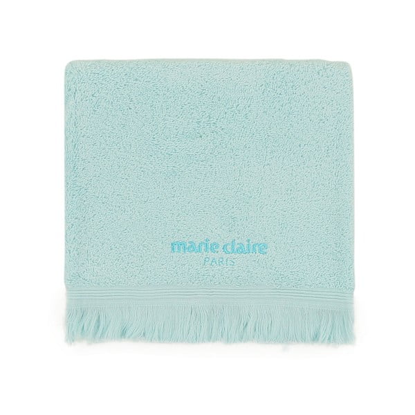 Modrý ručník na ruce Marie Claire