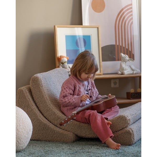 Světle hnědé dětské křesílko z textilie bouclé Moon – Wigiwama-image-3