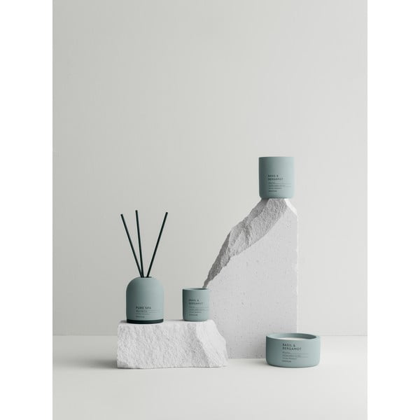 Vonná sojová svíčka doba hoření 24 h Fraga: Basil & Bergamot – Blomus-image-1