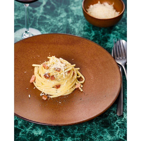 Hnědý porcelánový talíř ø 27 cm Ovio – BonBistro-image-2