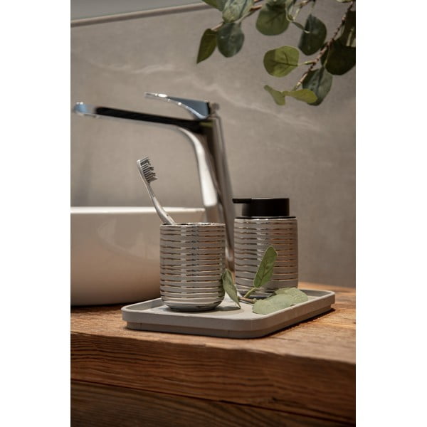 Keramický kelímek na zubní kartáčky ve stříbrné barvě Vilalba – Wenko-image-3