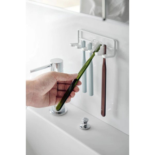 Bílý samodržící kovový držák na zubní kartáčky Film Hook – YAMAZAKI-image-2