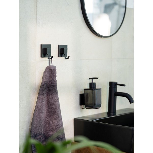 Černé samodržící plastové háčky v sadě 2 ks Quadro – Wenko-image-1