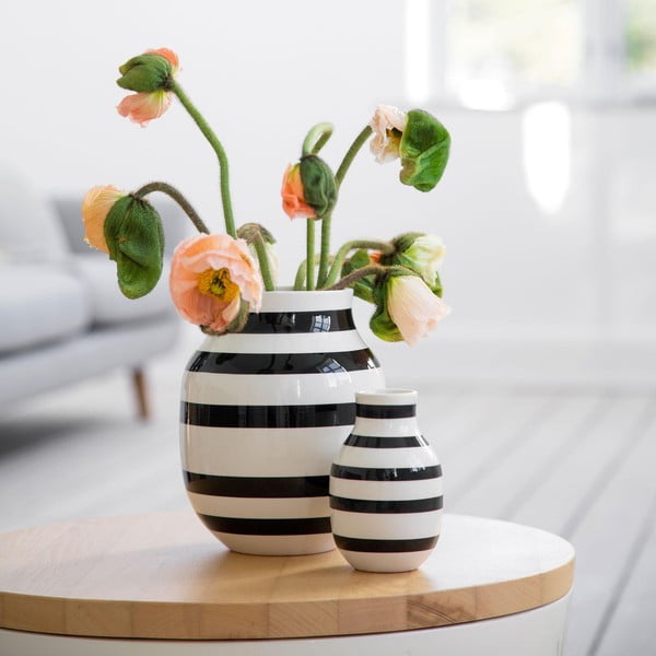 Černo-bílá kameninová váza Kähler Design Omaggio, výška 20 cm-image-1