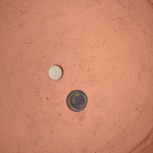 Sada 2 terakotových květináčů s miskou Kave Home Karlina-image-2