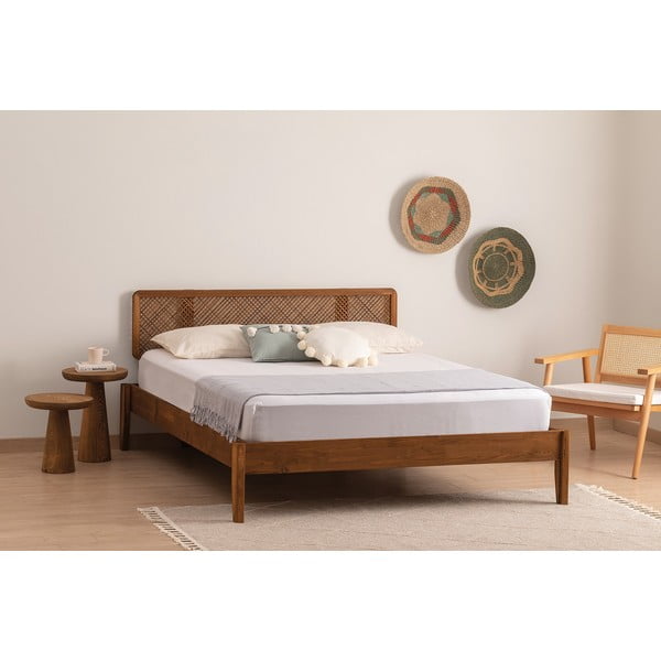 Dvoulůžková postel ze smrkového dřeva s roštem v tmavě hnědo-přírodní barvě 180x200 cm Izabelya – Kalune Design-image-1