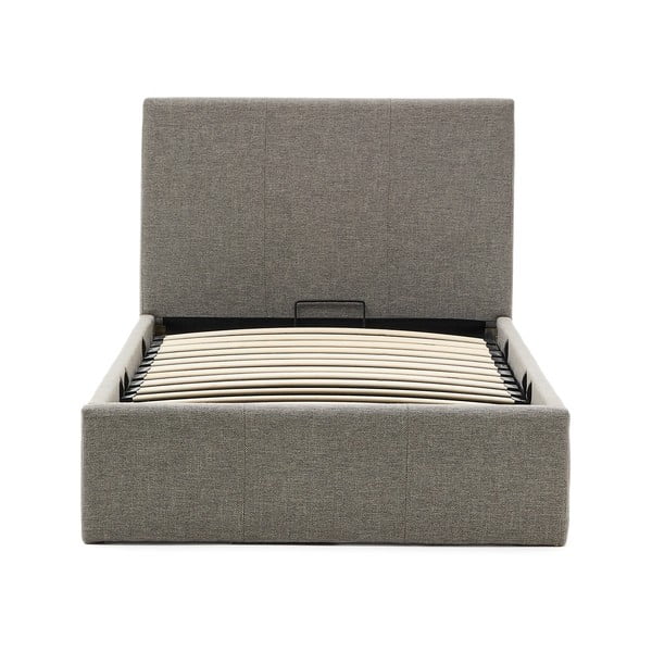 Šedá čalouněná jednolůžková postel s úložným prostorem s roštem 90x200 cm Nahiri – Kave Home