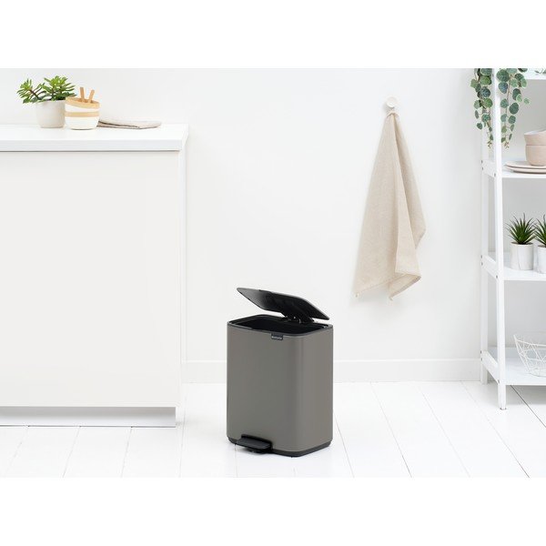 Šedý nášlapný ocelový odpadkový koš 12 l Bo – Brabantia-image-1