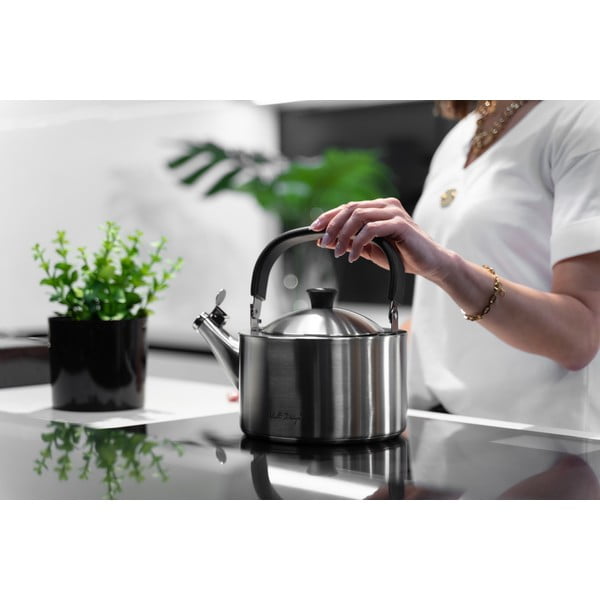 Matná nerezová varná konvice s pístem Vialli Design Diamante, 1,5 l-image-4