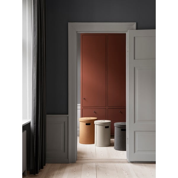 Tmavě šedý koš na prádlo z umělé kůže Sahla M – Blomus-image-4