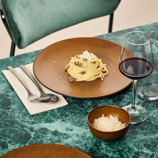Hnědý dezertní  porcelánový talíř ø 21 cm Ovio – BonBistro-image-1