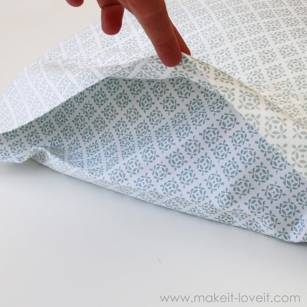 Sada 2 černých povlaků na polštář Happy Friday Basic, 50 x 80 cm-image-3