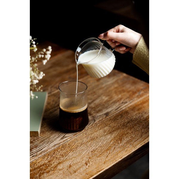 Skleněná konvička na mléko 280 ml Mia – Vialli Design-image-1