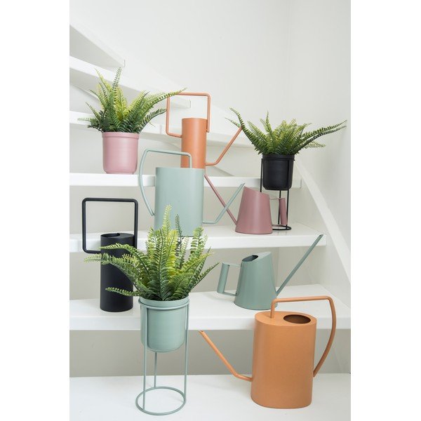 Karamelově hnědá kovová konvička PT LIVING Grace, výška 29 cm-image-1
