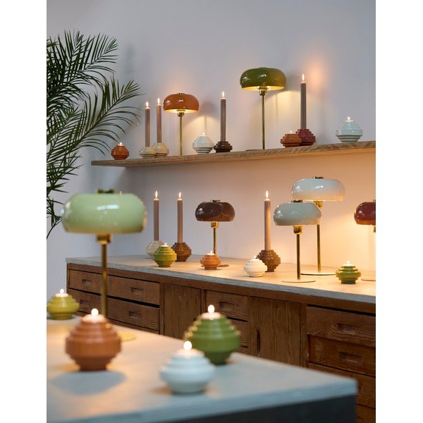 Oranžová stolní lampa s kovovým stínidlem (výška 40 cm) Surin – Light & Living-image-1