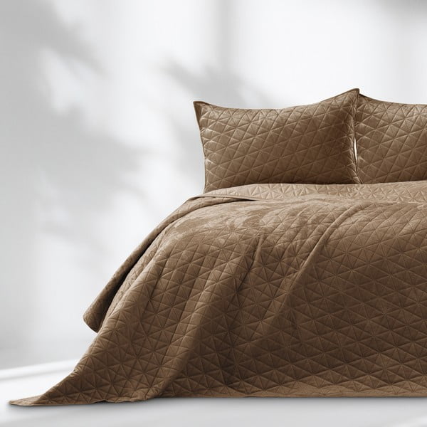 Světle hnědý sametový prošívaný přehoz 240x260 cm Laila – Restilo
