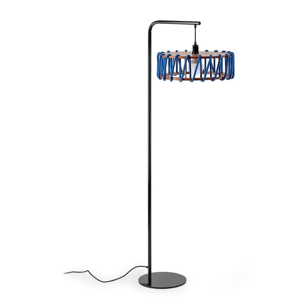 Stojací lampa s černou konstrukcí a velkým modrým stínidlem EMKO Macaron-image-2