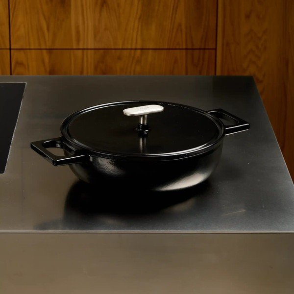 Litinová pánev s poklicí ø 26 cm tegame Mattia 3.0 – FABINI-image-1