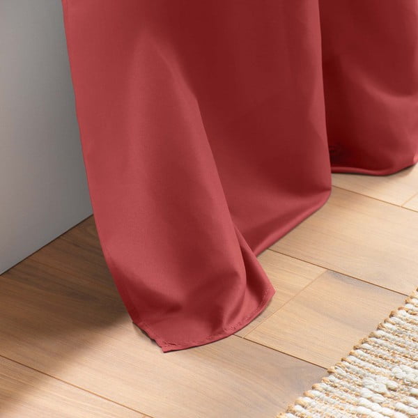 Červený závěs z mikrovlákna 140x260 cm Absolu – douceur d'intérieur-image-3