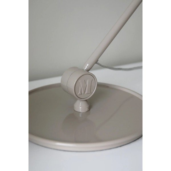 Šedobéžová stolní lampa s kovovým stínidlem (výška 47 cm) Tilt – Markslöjd-image-2