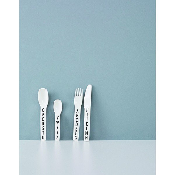 4dílná sada bílých dětských příborů Design Letters-image-3