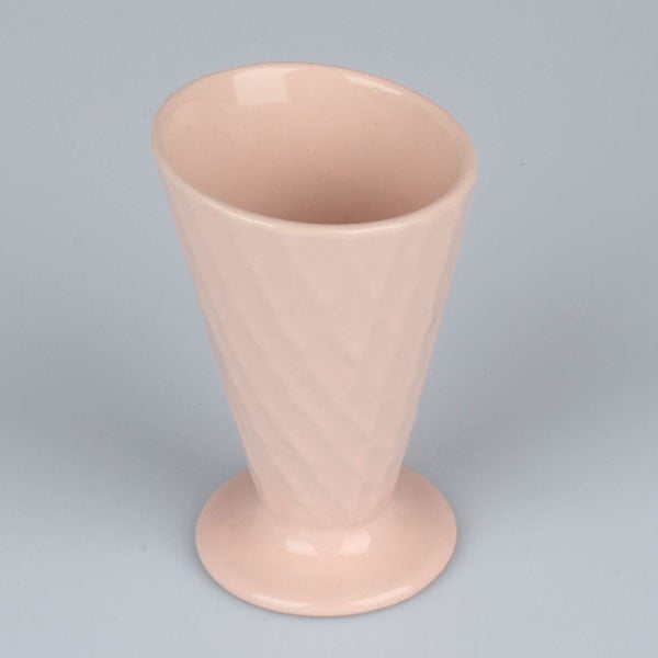 Růžový keramický pohár na zmrzlinu Dakls