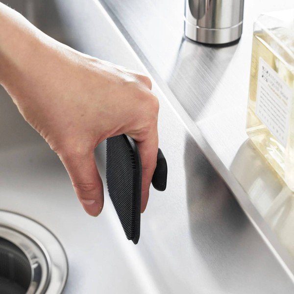 Silikonová houbička na nádobí Tower – YAMAZAKI-image-4