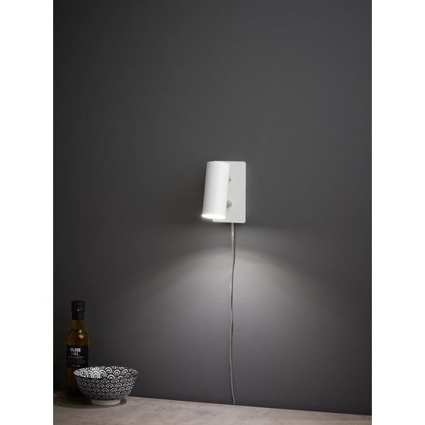 Bílé nástěnné svítidlo Markslöjd Barcelona-image-1