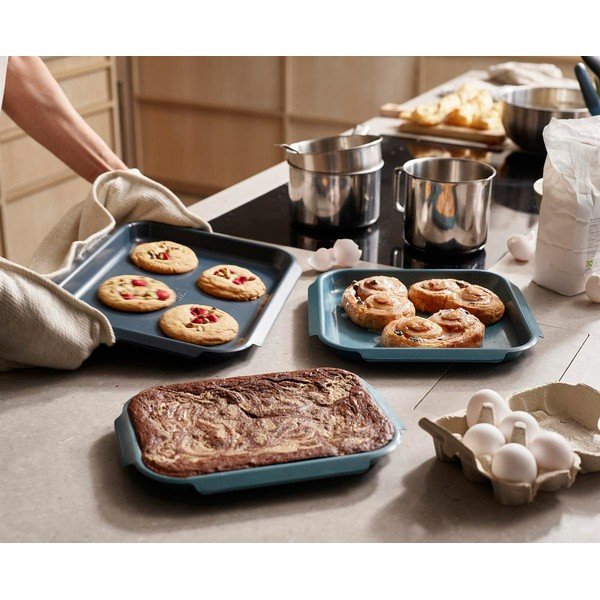 Plechy v sadě 3 ks 41x30 cm Nest™ Bake  – Joseph Joseph-image-1