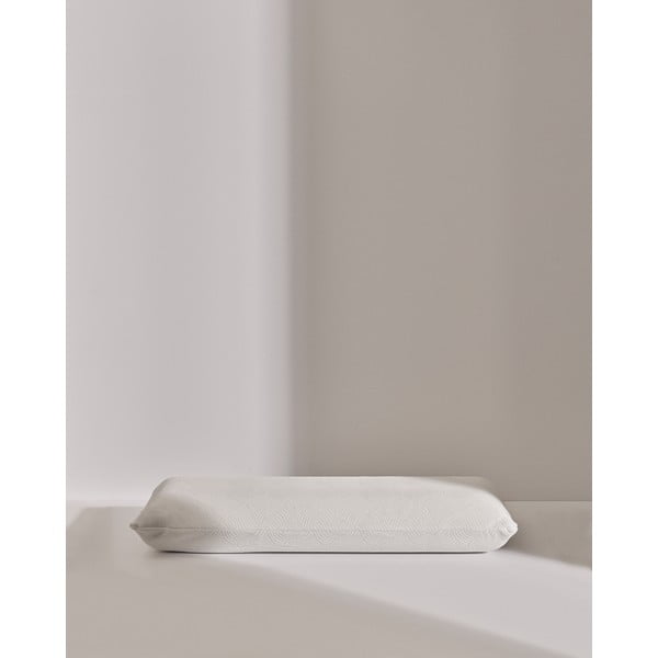 Anatomický polštář s výplní z paměťové pěny 33x70 cm Sasa – Kave Home-image-3