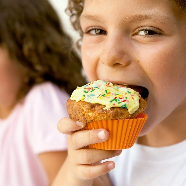 Silikonové formy na muffiny v sadě 12 ks ø 7 cm – Lékué-image-1