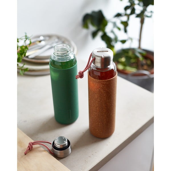 Skleněná láhev na vodu s oranžovým silikonovým obalem Black + Blum G-Bottle, 600 ml-image-1