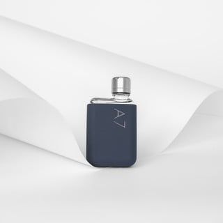 Modré silikonové pouzdro na placatku Memobottle A7 Sleeve