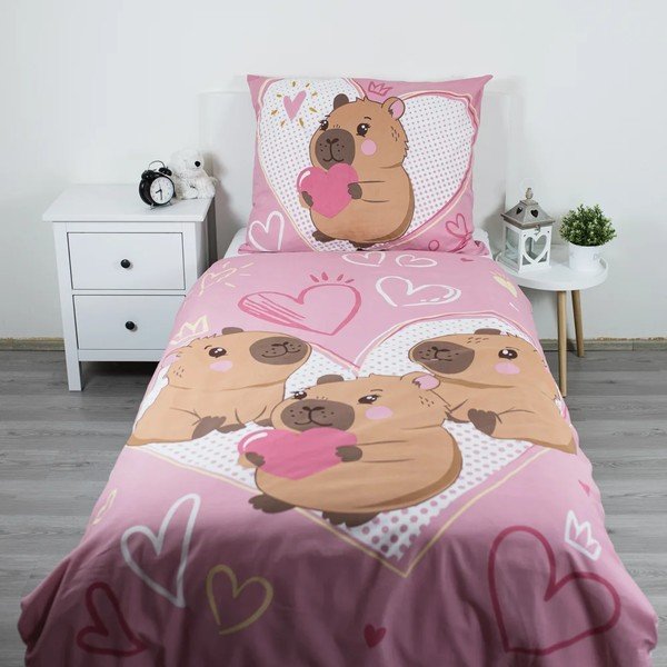 Růžové bavlněné dětské povlečení na jednolůžko 140x200 cm Kapybara Heart – Jerry Fabrics-image-1