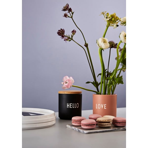 Černý porcelánový hrnek 300 ml Hello – Design Letters-image-1