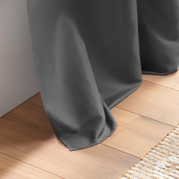 Antracitový závěs z mikrovlákna 140x280 cm Absolu – douceur d'intérieur-image-4