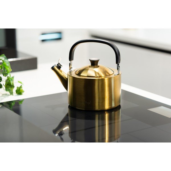 Varná konvice z nerezové oceli ve zlaté barvě 1,5 l Diamante – Vialli Design-image-4