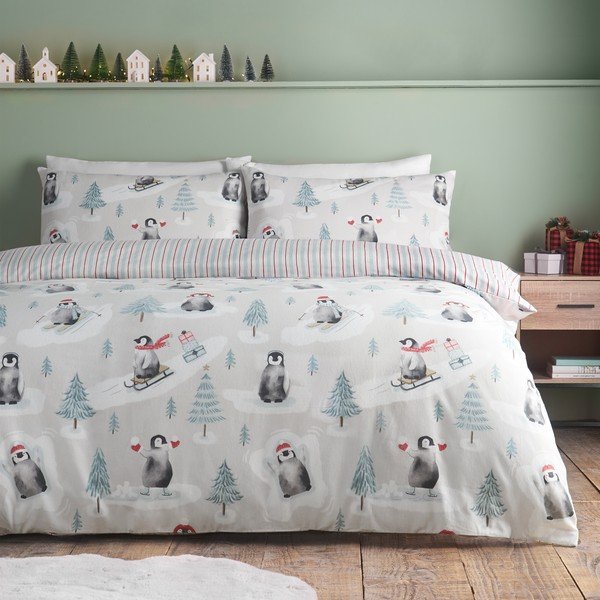 Flanelové povlečení na dvoulůžko v přírodní barvě 230x220 cm Brushed Christmas Penguins – Catherine Lansfield