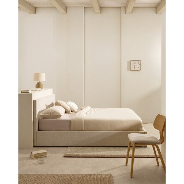 Béžová čalouněná dvoulůžková postel s úložným prostorem s roštem 160x200 cm Nahiri – Kave Home-image-1