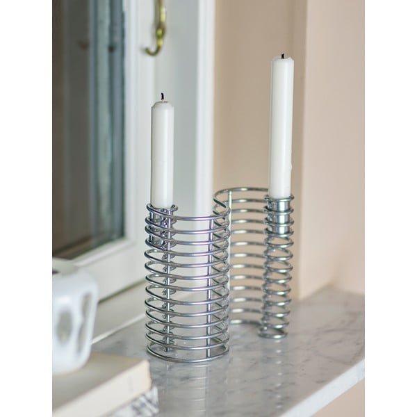 Kovový svícen Wavela – Bloomingville-image-1